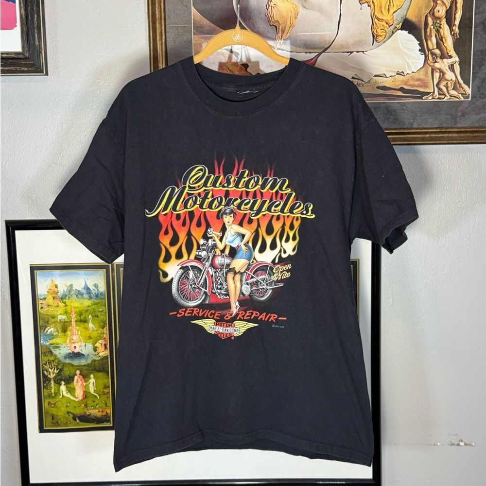 Vintage Harley-Davidson Black Tee with Fiery Graphic